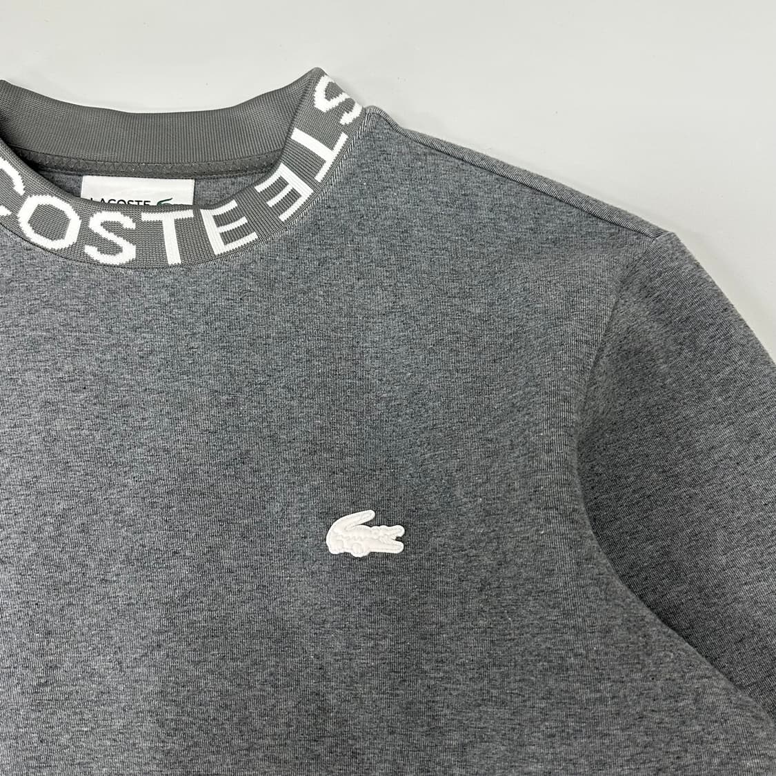라코스테 레터링넥 로고 맨투맨 상품이미지3