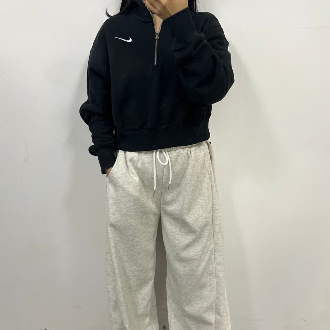 나이키 반집업 크롭 맨투맨[1666] 상품이미지1