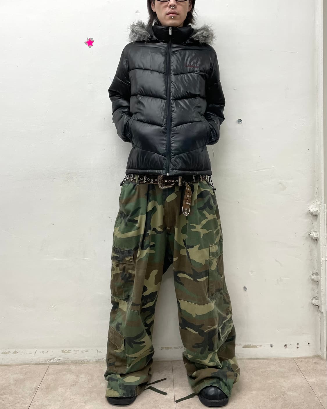 Glossy Retro Black Padded  상품이미지3