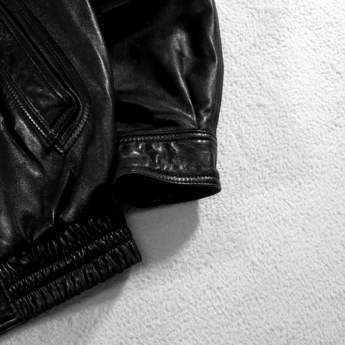 입생로랑 자수로고 양가죽 라이더 자켓 상품이미지2