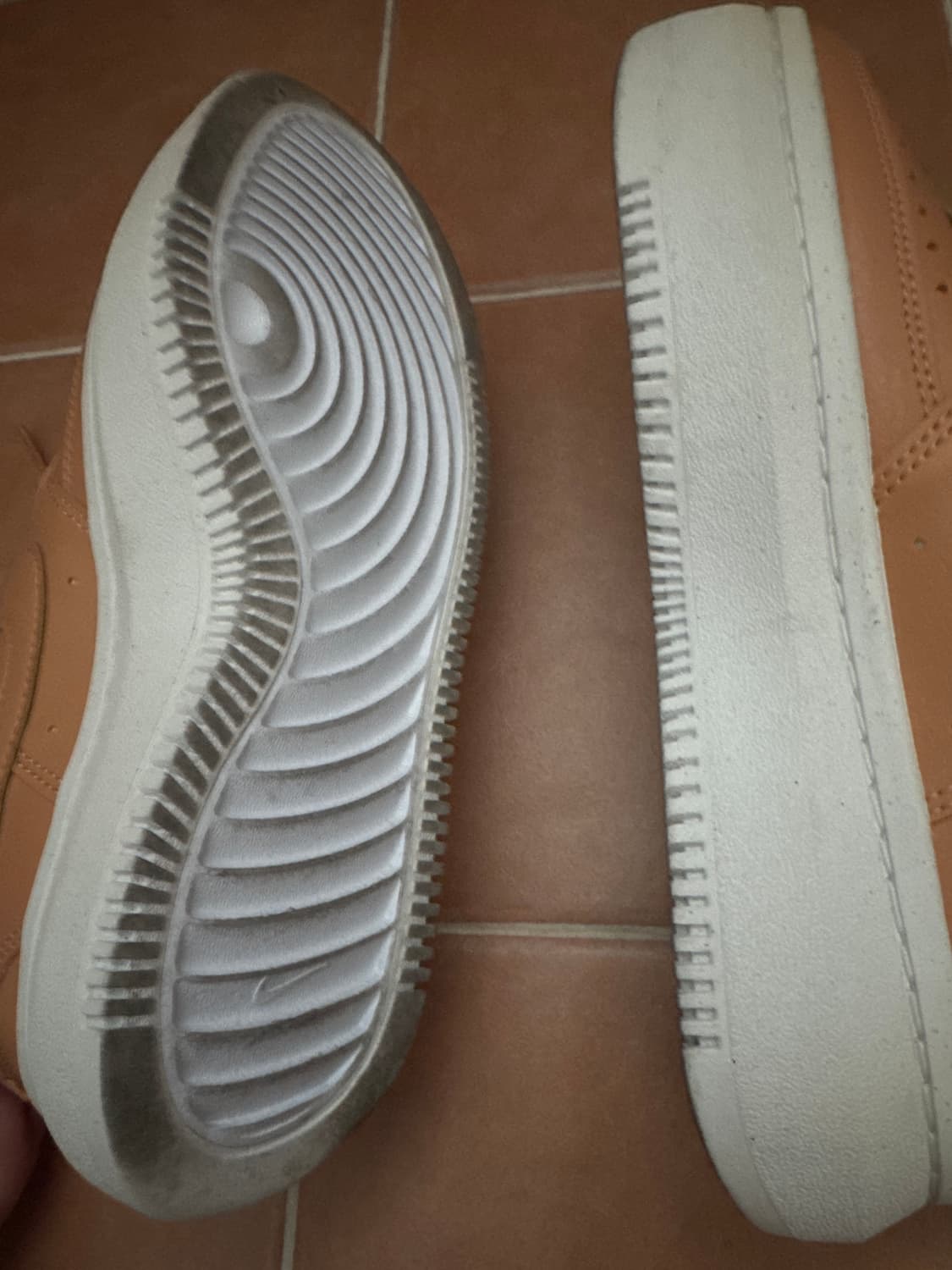 나이키 코트비전 알타 상품이미지3