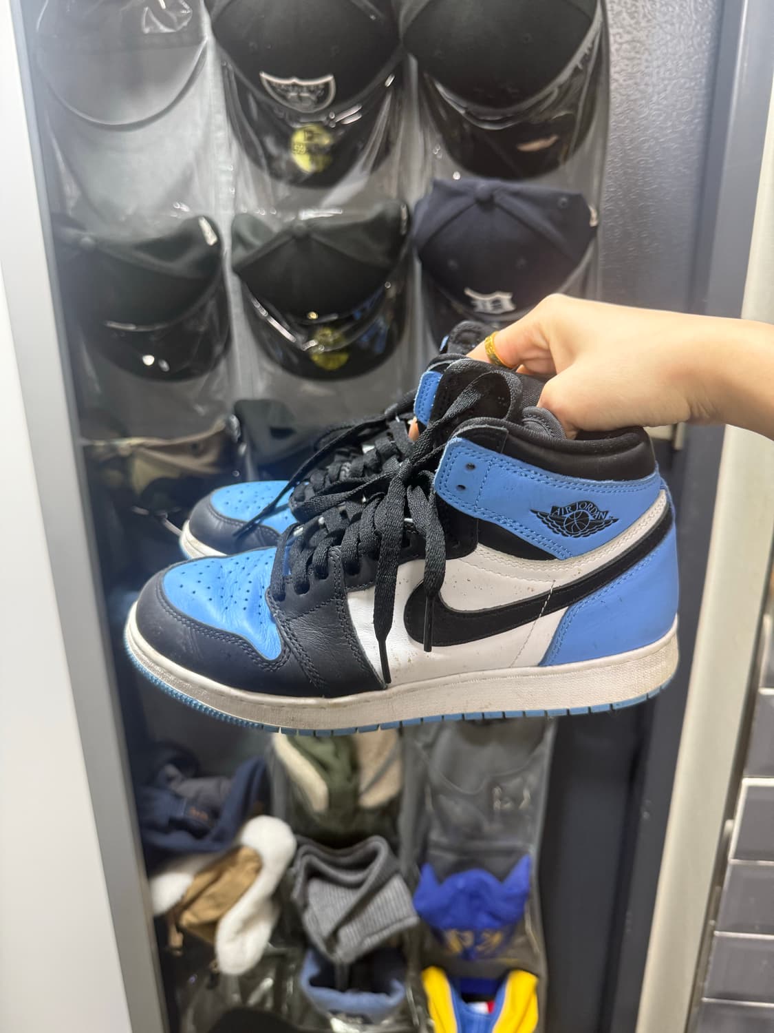 조던 1 레트로 하이 OG 유니버시티 블루 상품이미지1