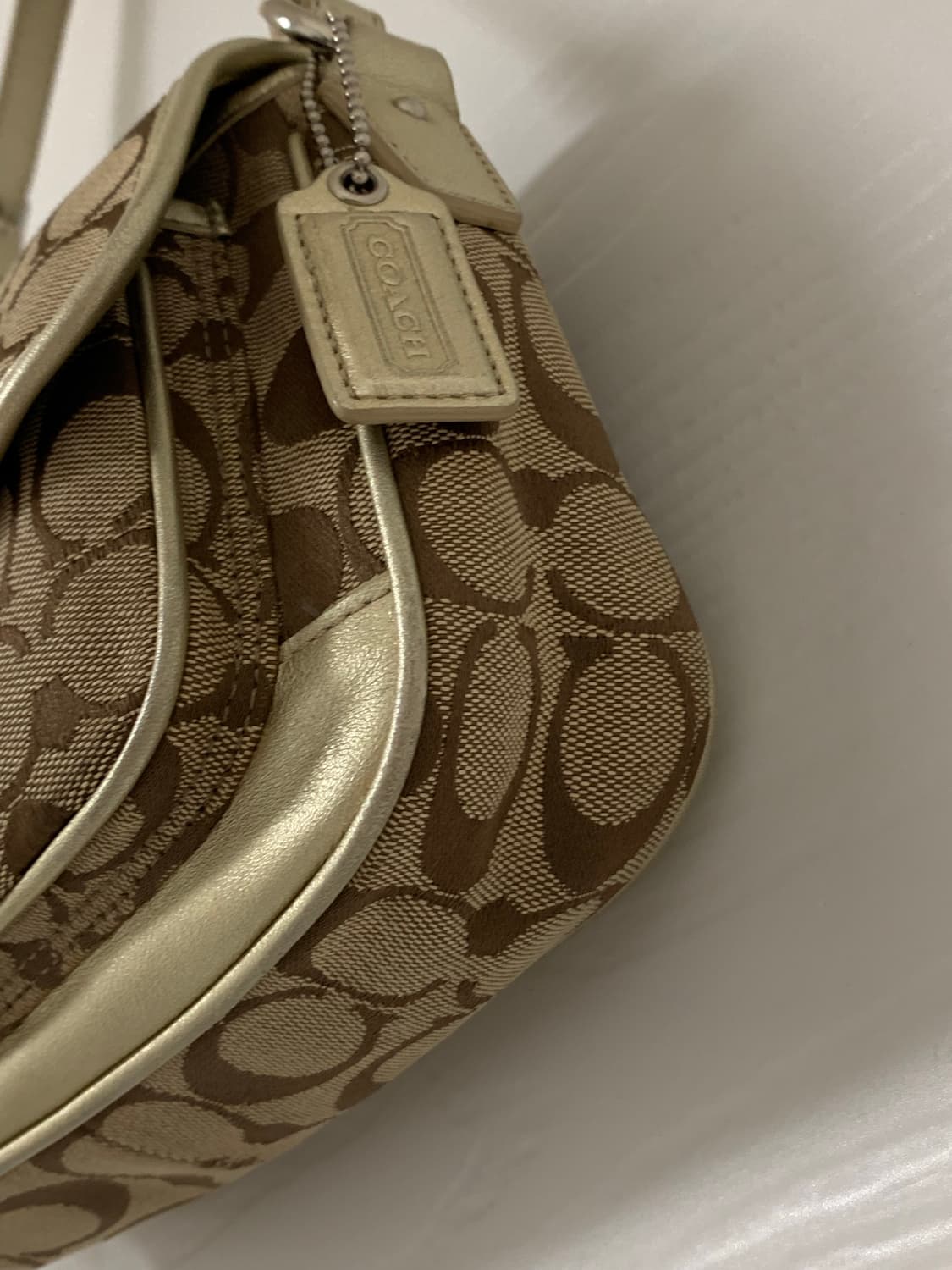 Coach gold mini bag 상품이미지4