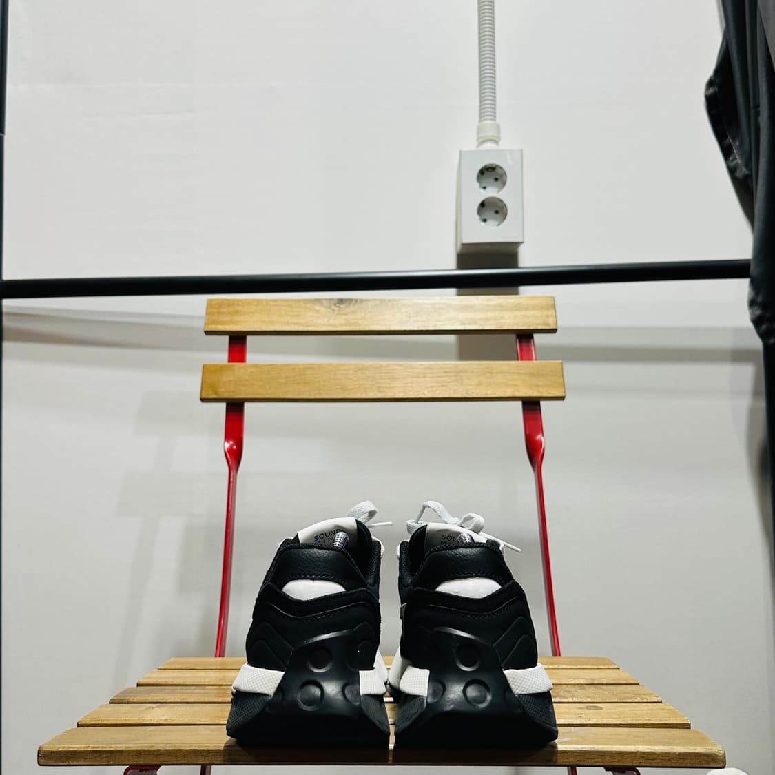 245) 아식스 운동화 여성 여자 신발 조거 X81 블랙 화이트 상품이미지4