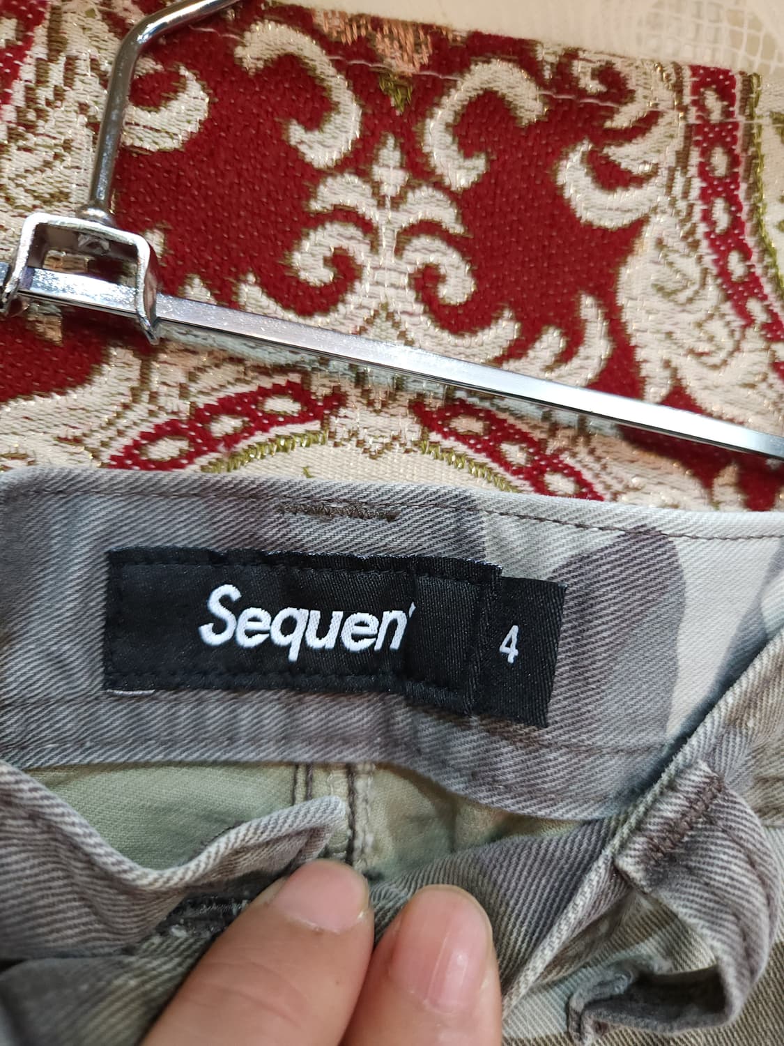 sequen 카모플라쥬 카고팬츠
​
 상품이미지3