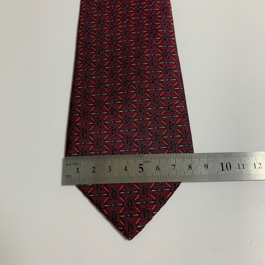 에르메스(HERMES) 레드컬러 기하학적패턴 명품넥타이 A+ 최상급 상품이미지9