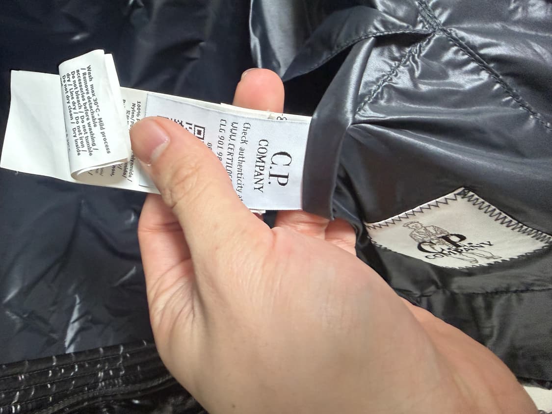 [50size(L~XL)] CP컴퍼니 디디쉘 DD쉘 렌즈 경량패딩 블랙 상품이미지4