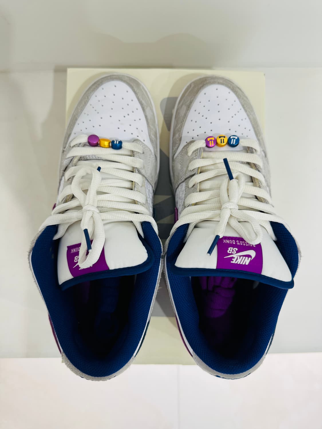 [290] 나이키 SB 덩크 로우 레이사 릴 퓨어 플래티넘 비비드 퍼플 상품이미지6