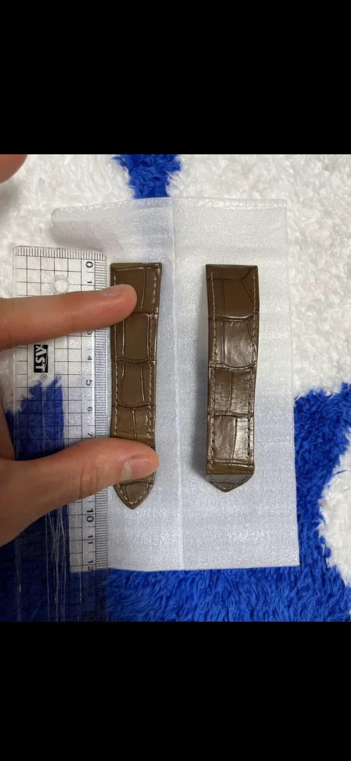 정품) 까르띠에 탱크 L사이즈 악어가죽 20mm (디버클용) 버건디 상품이미지4