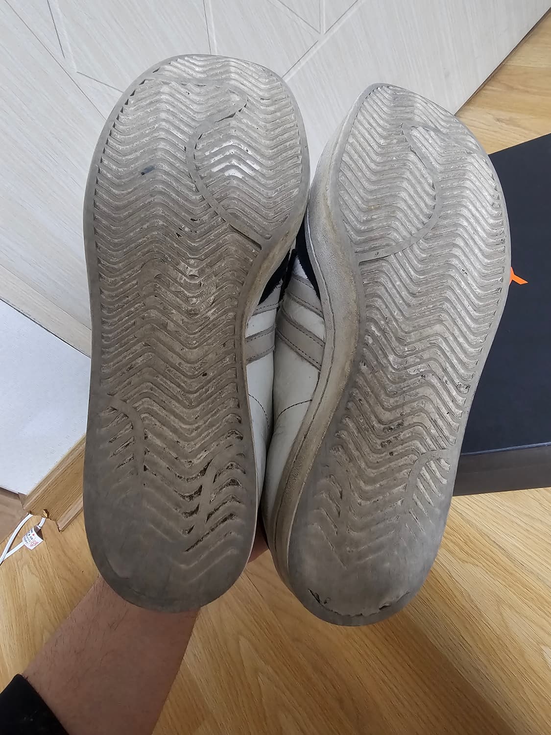 요지스타 검흰 44(285) 상품이미지4