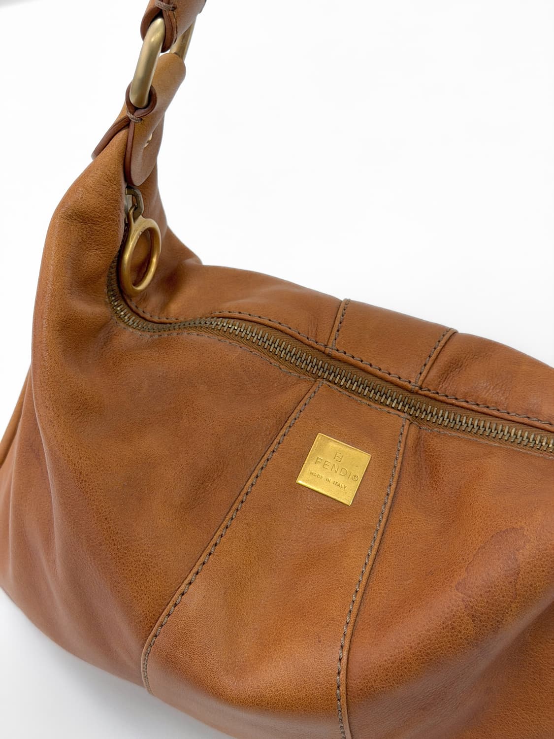 펜디 레더 호보백 상품이미지4