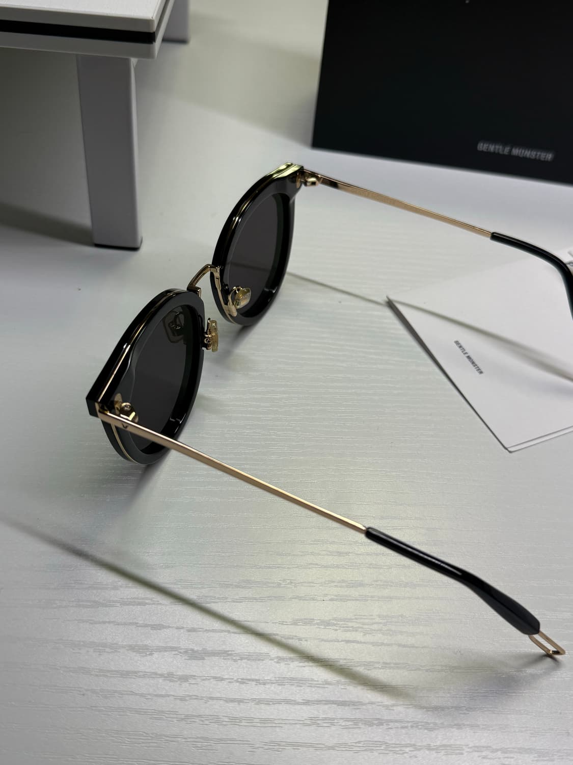 젠틀몬스터 MERLYNN-01 멀린 01 선글라스 블랙 골드 상품이미지6