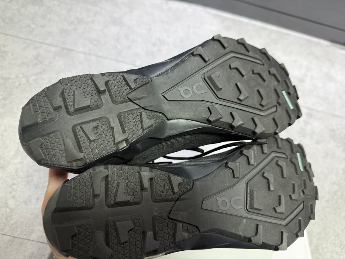 온 러닝 x 포스트 아카이브 팩션 (파프) 클라우드벤쳐 피크 올 블랙 상품이미지3