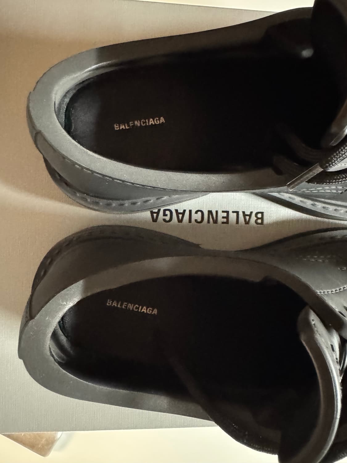 발렌시아가 스테로이드 더비 상품이미지2