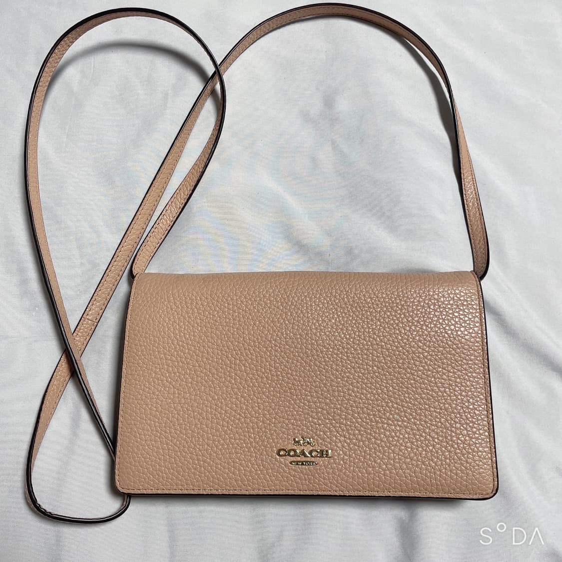 코치 미니 크로스백 베이지 상품이미지1