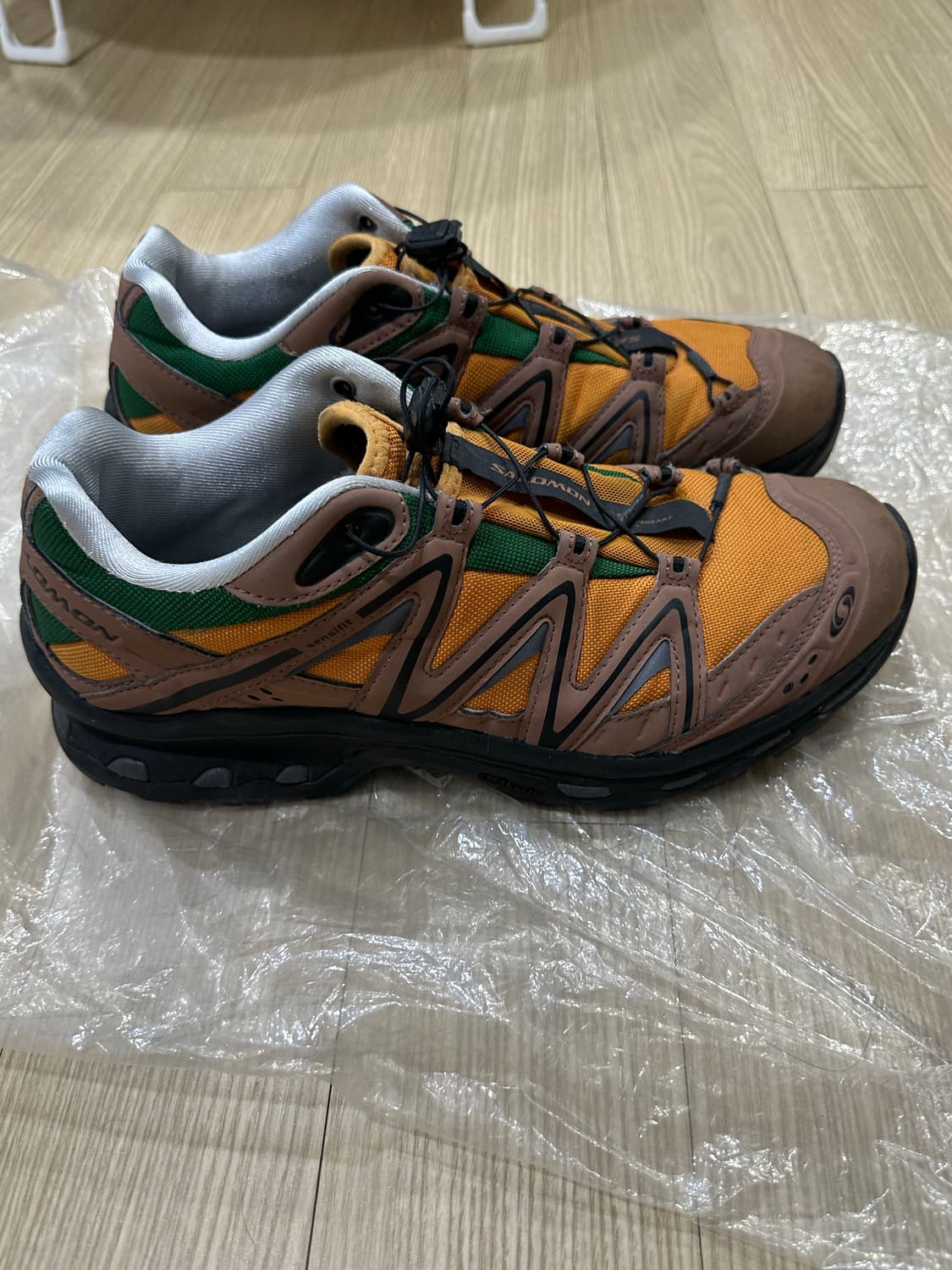 살로몬 XT-퀘스트 75주년 골든 오크 아콘 280size 상품이미지1