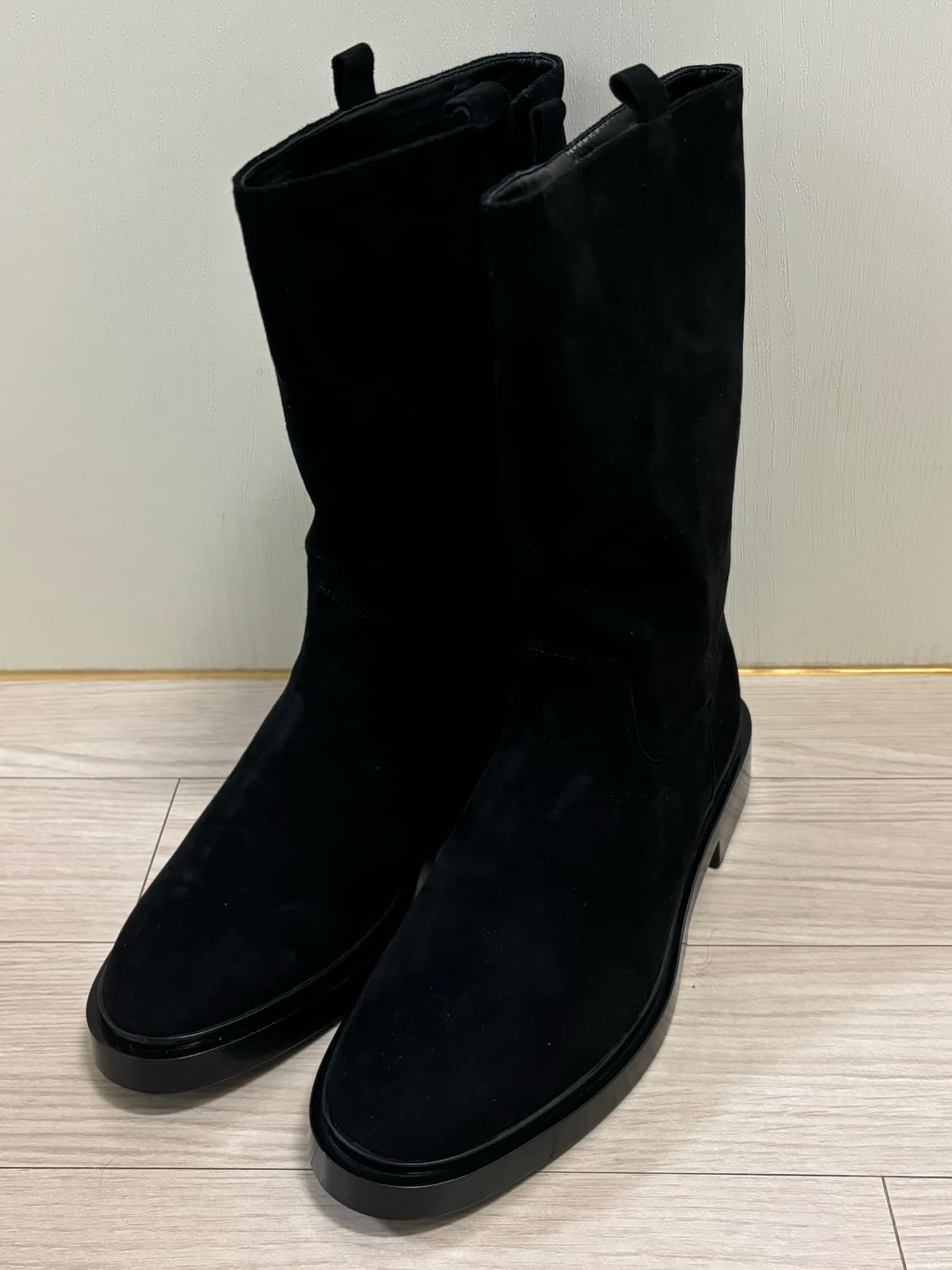 쿠에른 서울06 미들부츠 스웨이드 상품이미지2