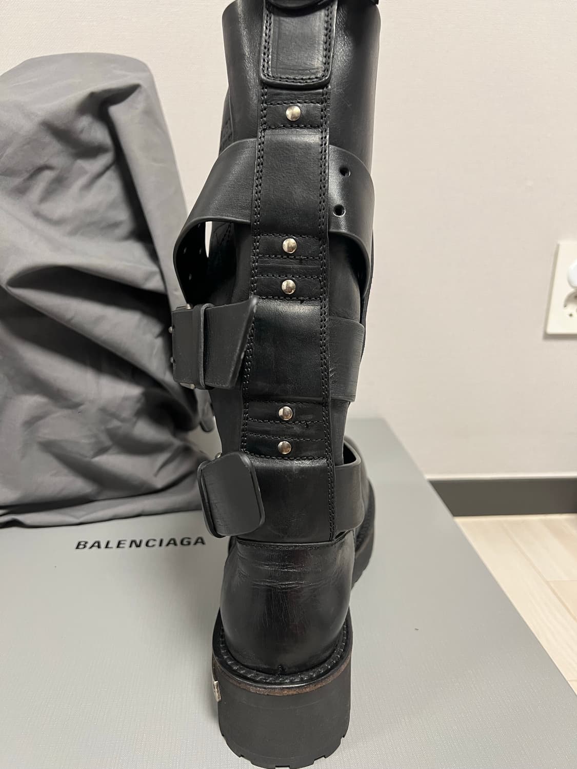 발렌시아가 베놈 하이 42 상품이미지3