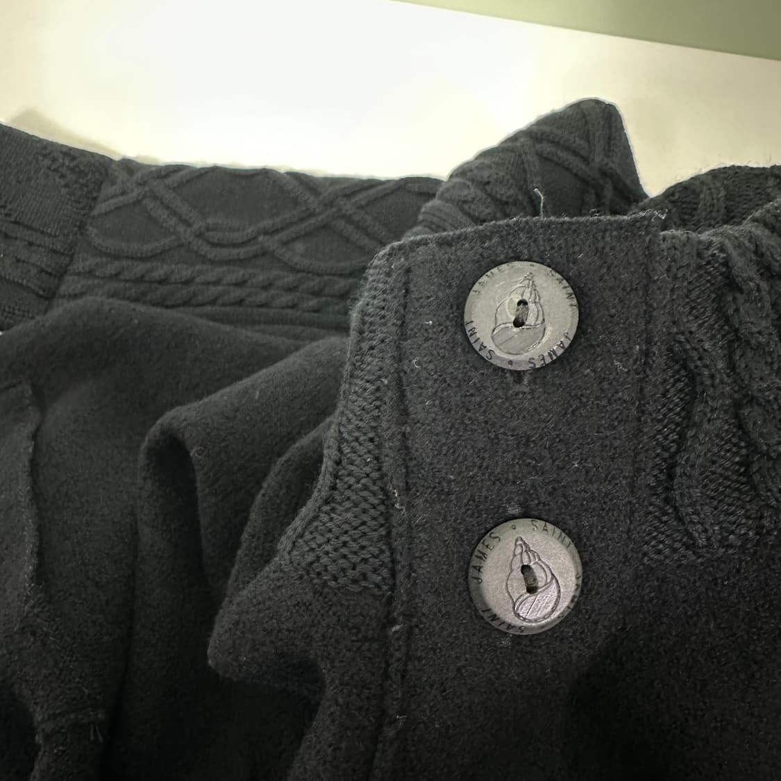 우먼L 세인트제임스 블랙 꽈배기 하이넥 가디건 상품이미지3