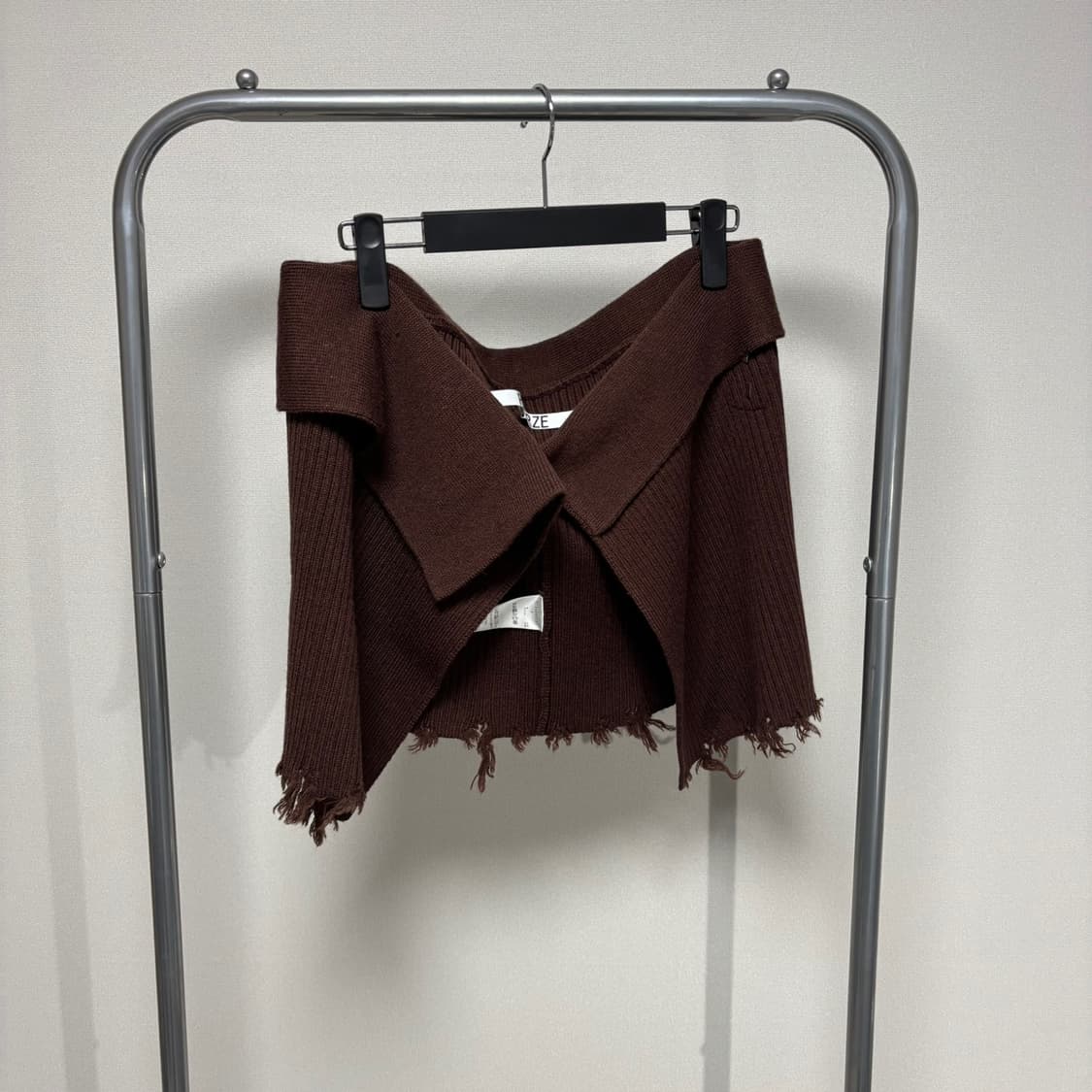 F) perverze 퍼버즈 대미지 니트 케이프&에이프론 상품이미지2