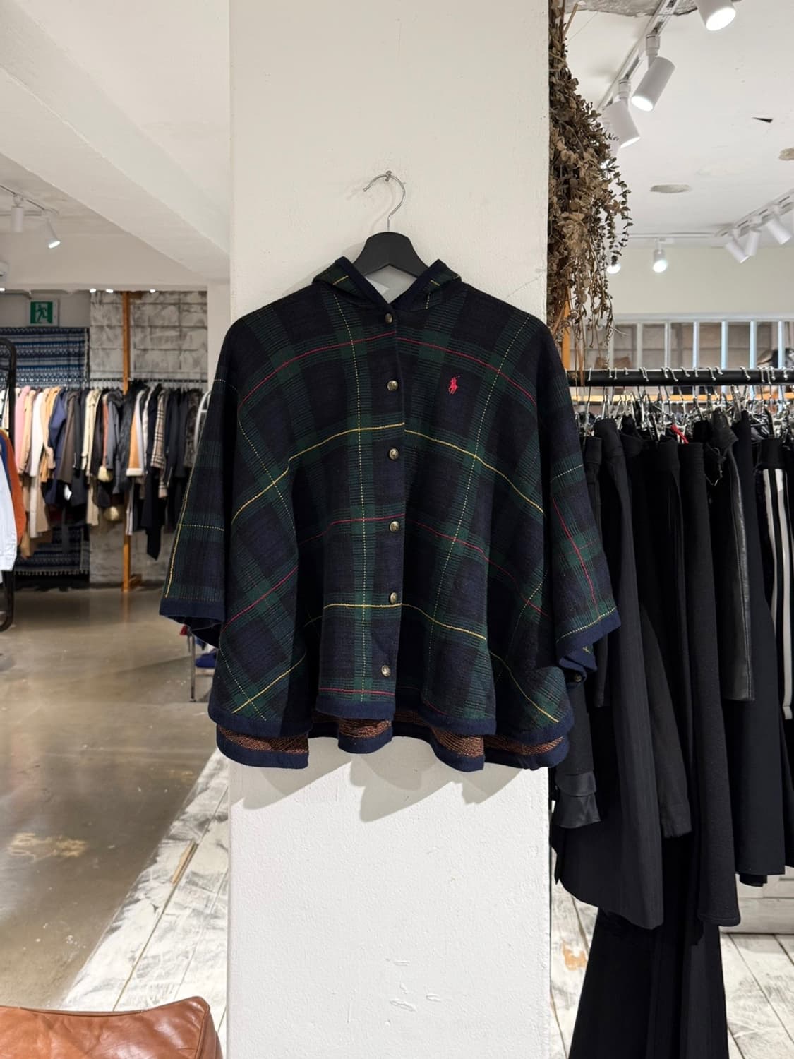 폴로 랄프로렌 키즈 울 혼방 체크 후드 판초 상품이미지1