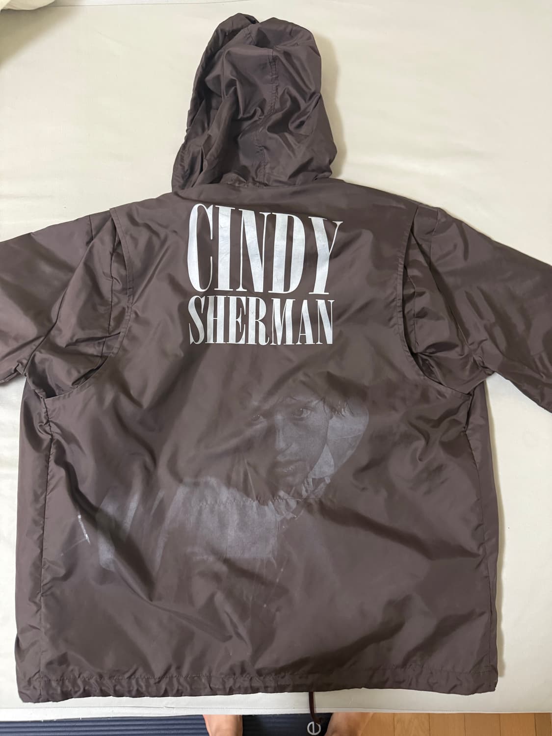 언더커버 신디셔먼 바람막이 상품이미지2