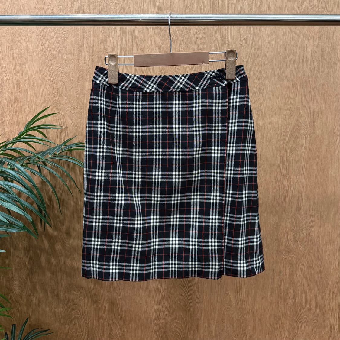 버버리 블루 라벨 울 랩 스커트 체크 패턴 버튼 디테일 H라인 블랙 상품이미지1