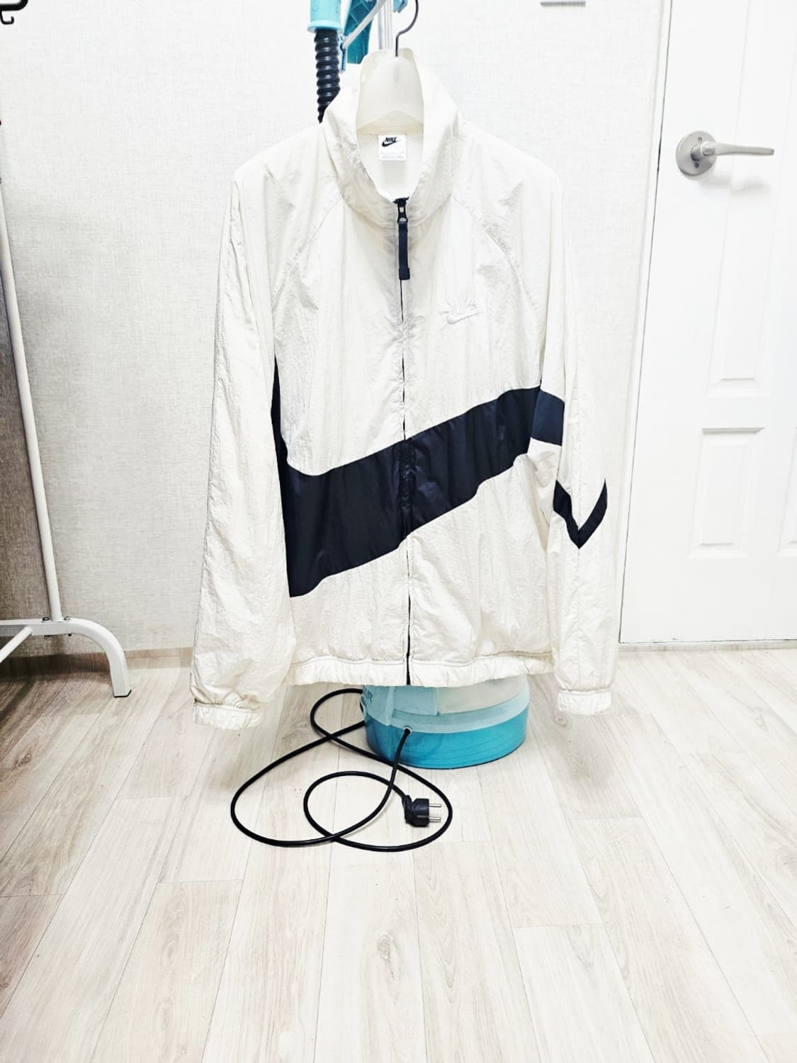 (105~110)XL ☆초대장급☆ 나이키 빅스우시 [화이트] 바람막이 상품이미지1