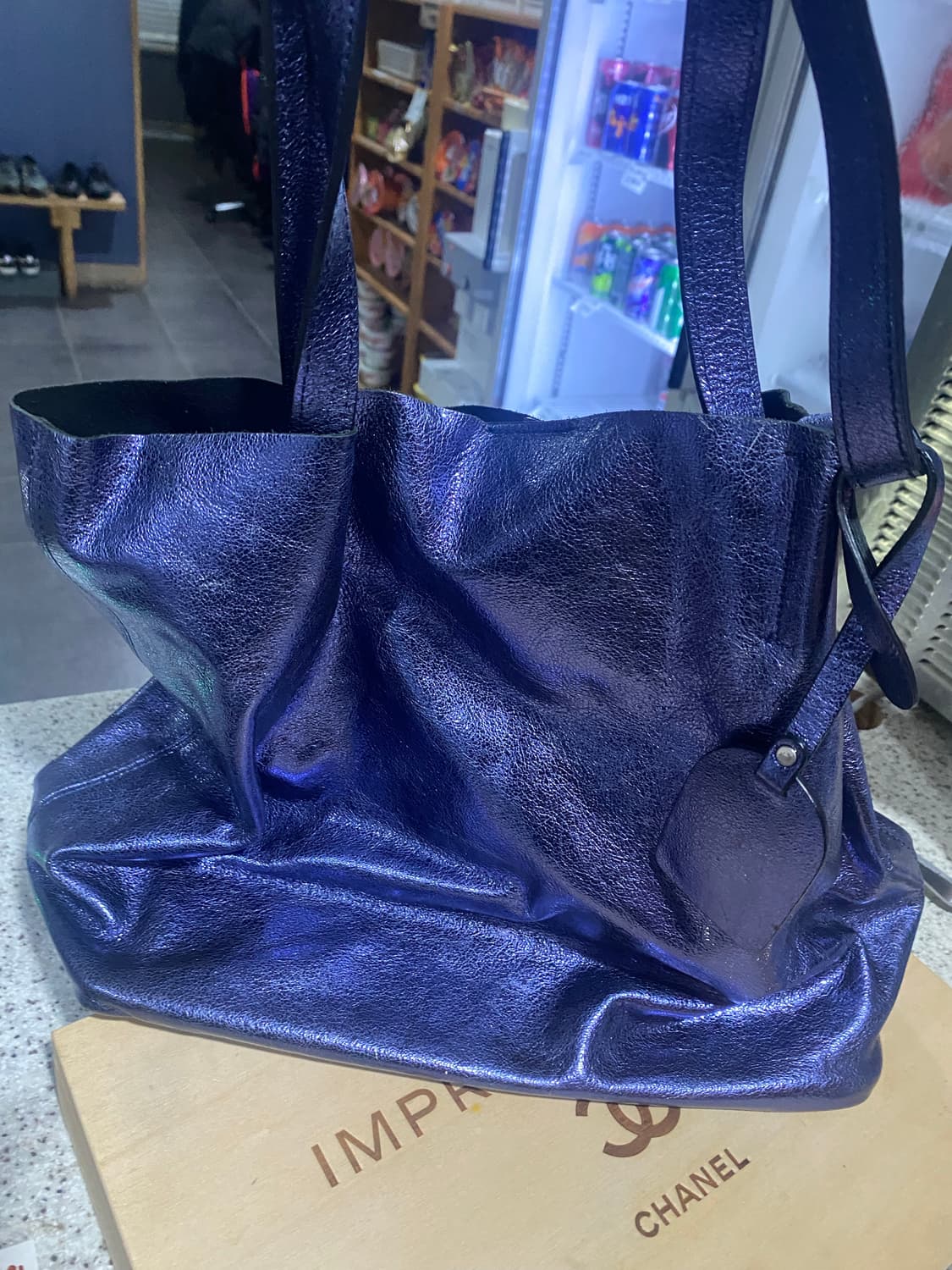 유광블루 가죽 가방 상품이미지4