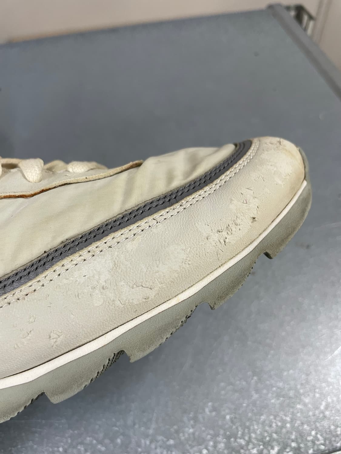 프라다 화이트 스니커즈 8 상품이미지7