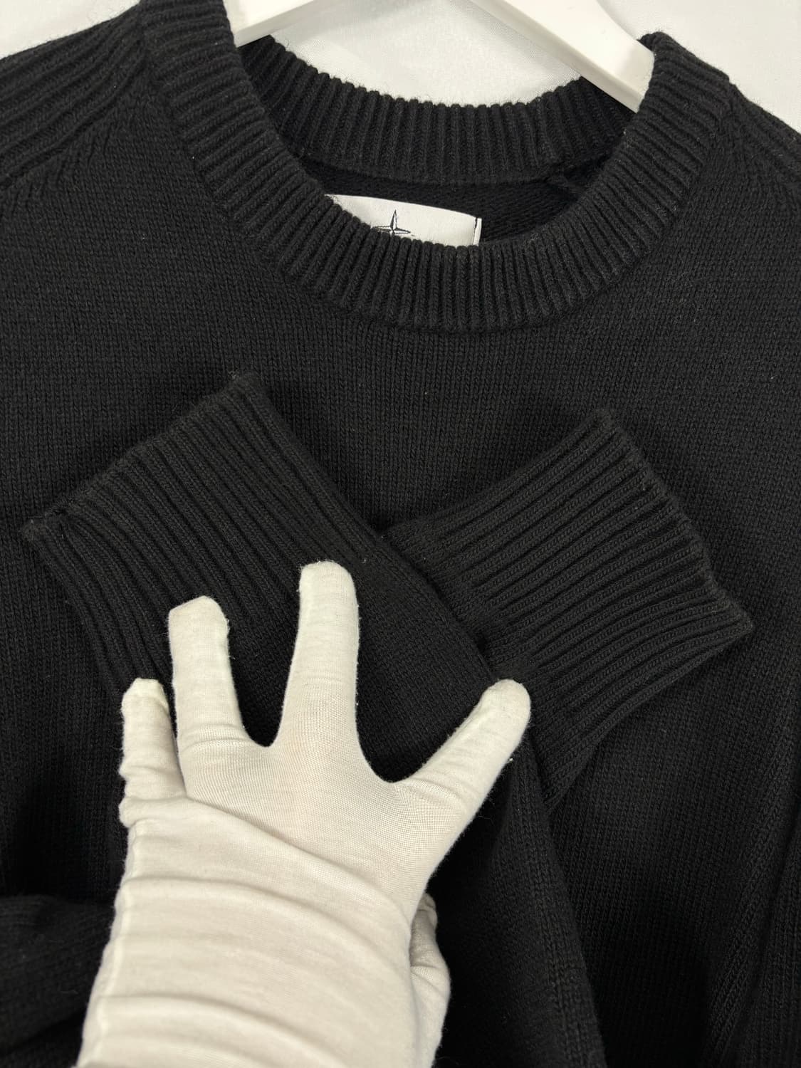 (정품,XL)스톤아일랜드 와펜 크루넥 울 니트 블랙 상품이미지4