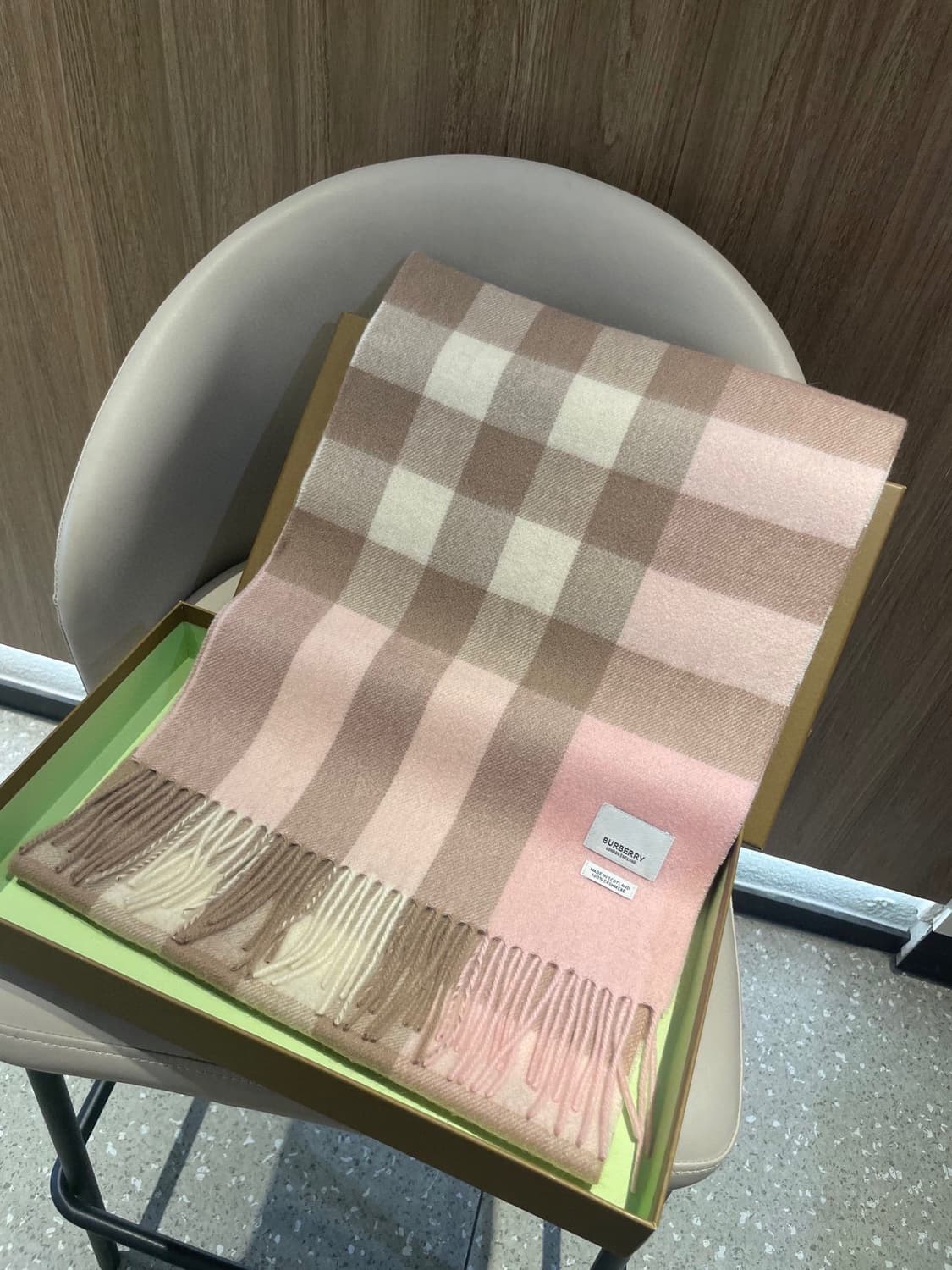 버버리 양면 머플러 램스울 100% 추동 단품
 상품이미지2