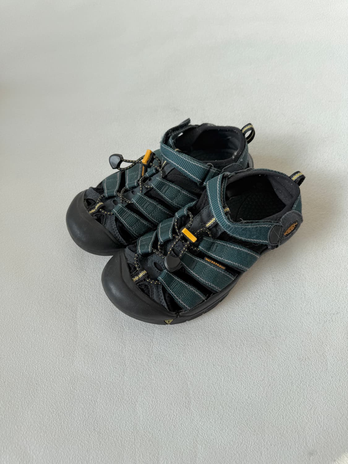 [약 220-225]킨(KEEN) 아쿠아슈즈 상품이미지3