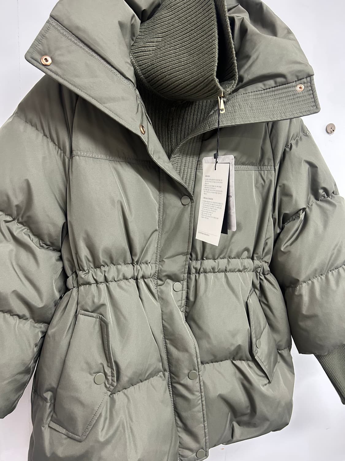 The AtG 구스다운 패딩 55 올리브 상품이미지2