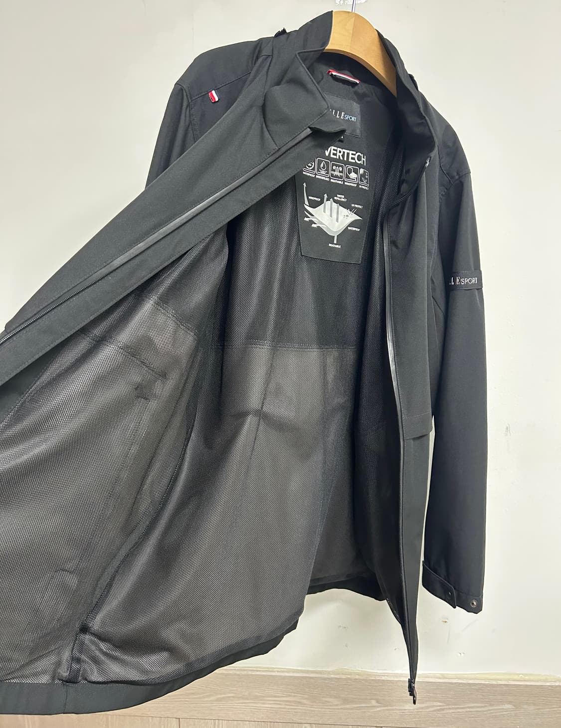 엘르스포츠 블랙 바람막이 자켓 105 상품이미지5