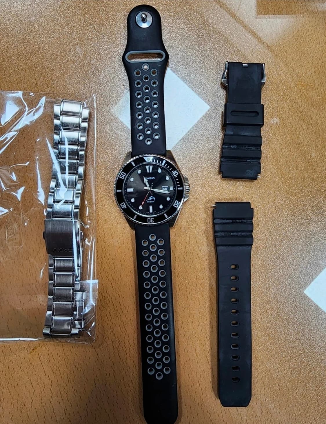 카시오 흑새치MDV-106  + 추가 스트랩 2개 상품이미지1