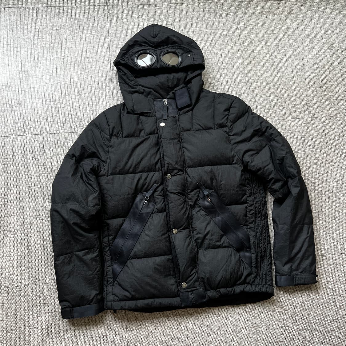 CP컴퍼니 고글 나일론 패딩 105 덕다운 상품이미지2