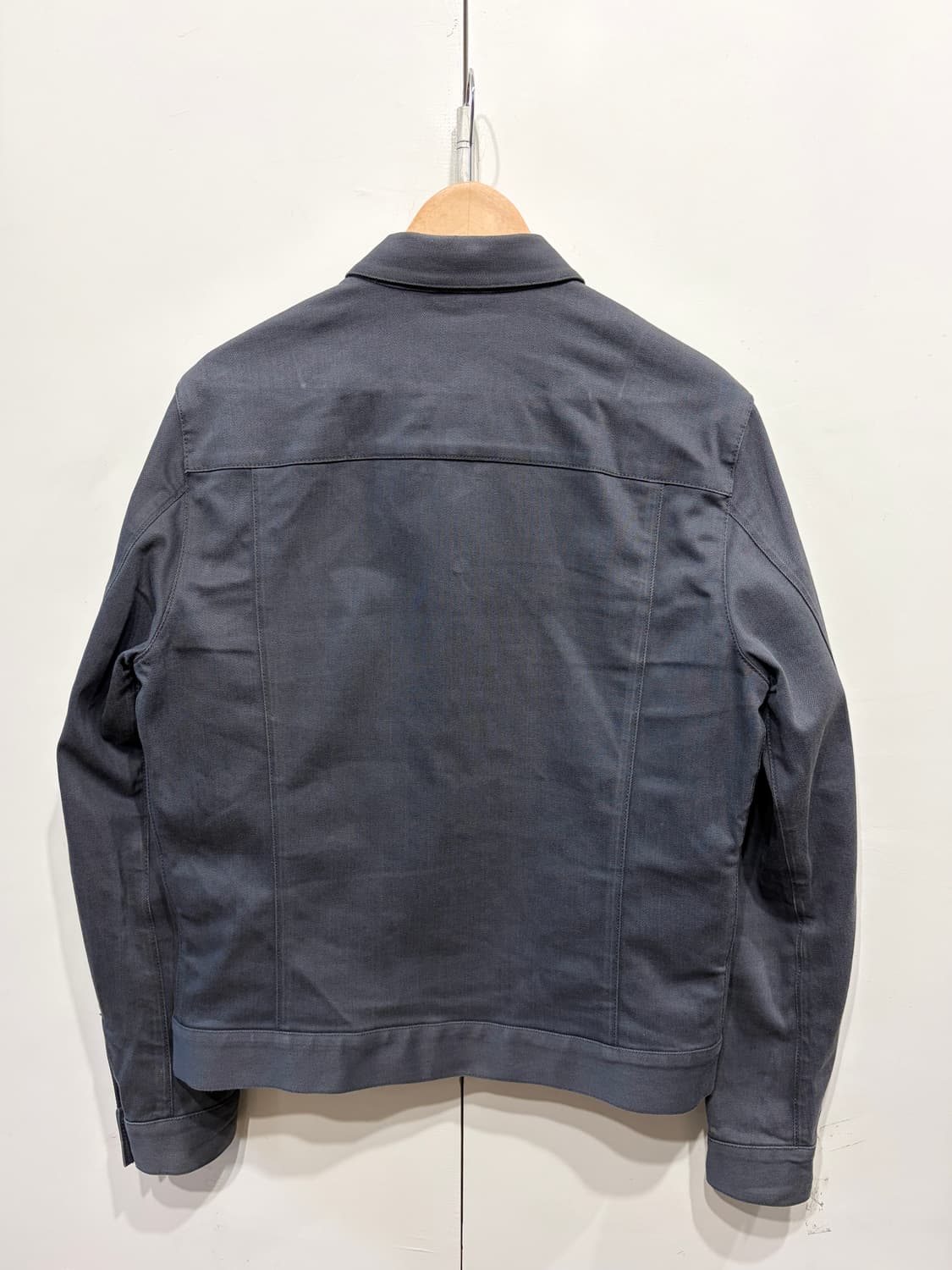 띠어리 데님 트러커 자켓 상품이미지4