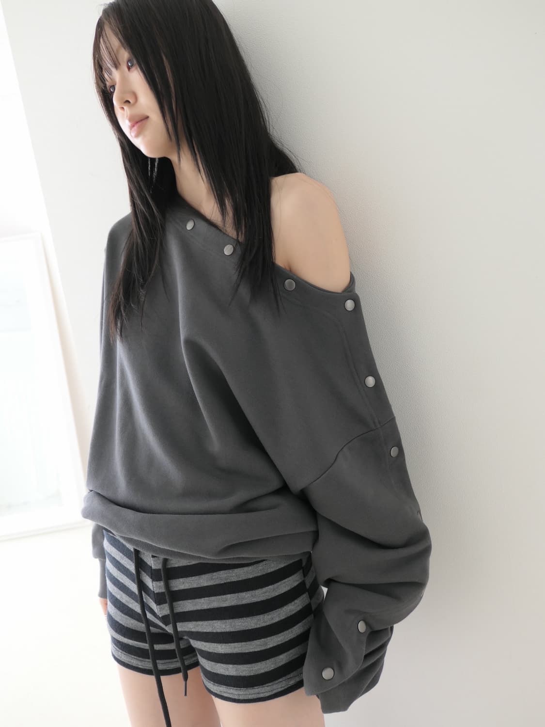 sageblue 오프숄더 맨투맨 상품이미지4