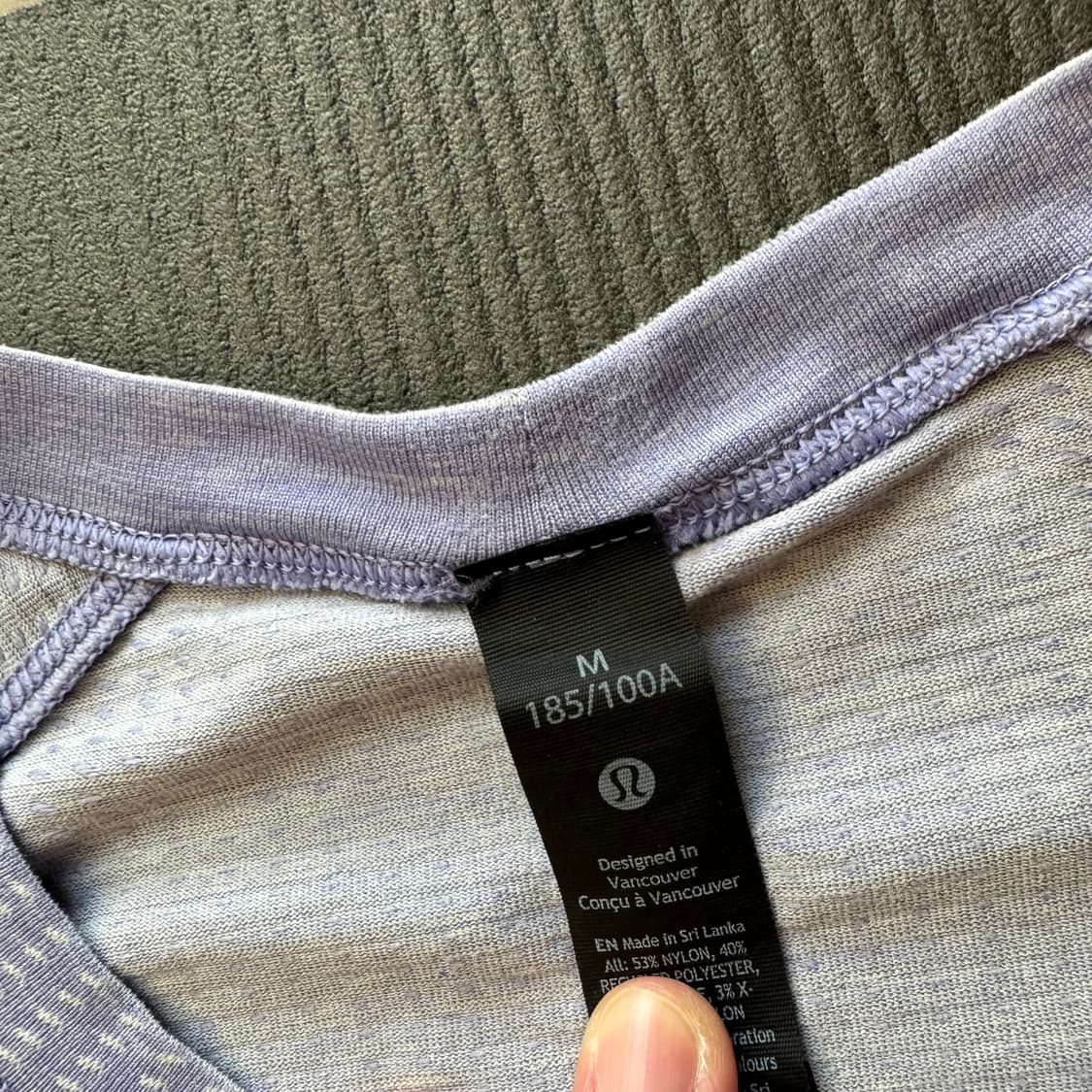 룰루레몬 메탈 벤트 테크 남성 티셔츠 m 사이즈 판매합니다. 상품이미지3