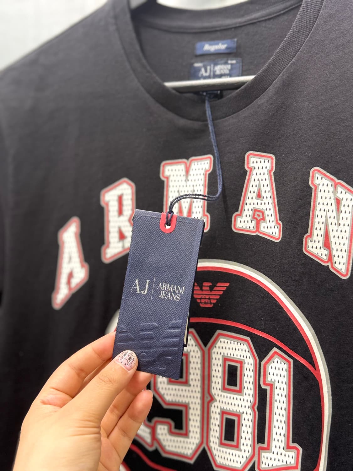 Armani Jeans 1981 빈티지 농구 그래픽 블랙 반소매 티셔츠  상품이미지9