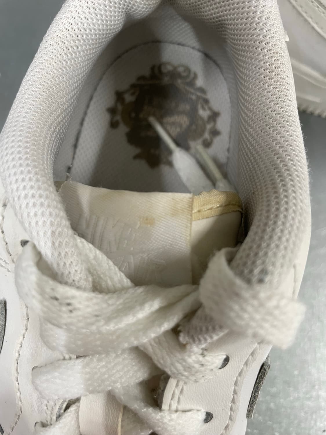 나이키 에어포스1 로우 화이트 240 상품이미지6