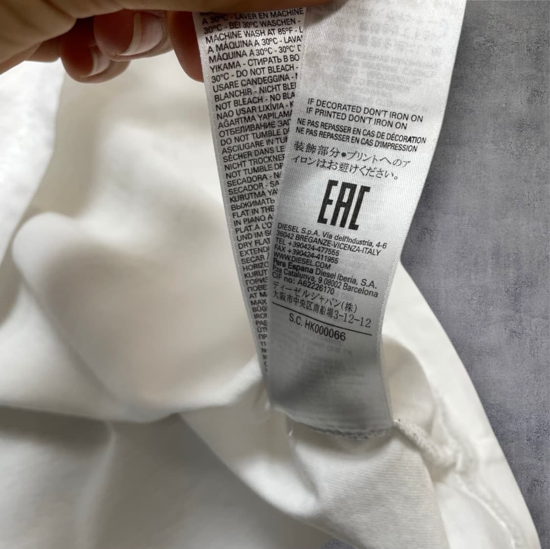 디젤 Diesel 화이트 그래픽 프린팅 긴팔 티셔츠 M 상품이미지5