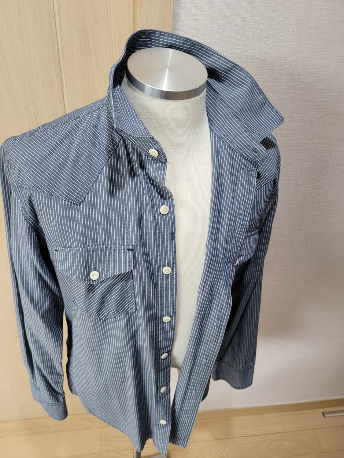 스파오 SPAO 남자 웨스턴 스트라이프 셔츠 L 블루 상품이미지6