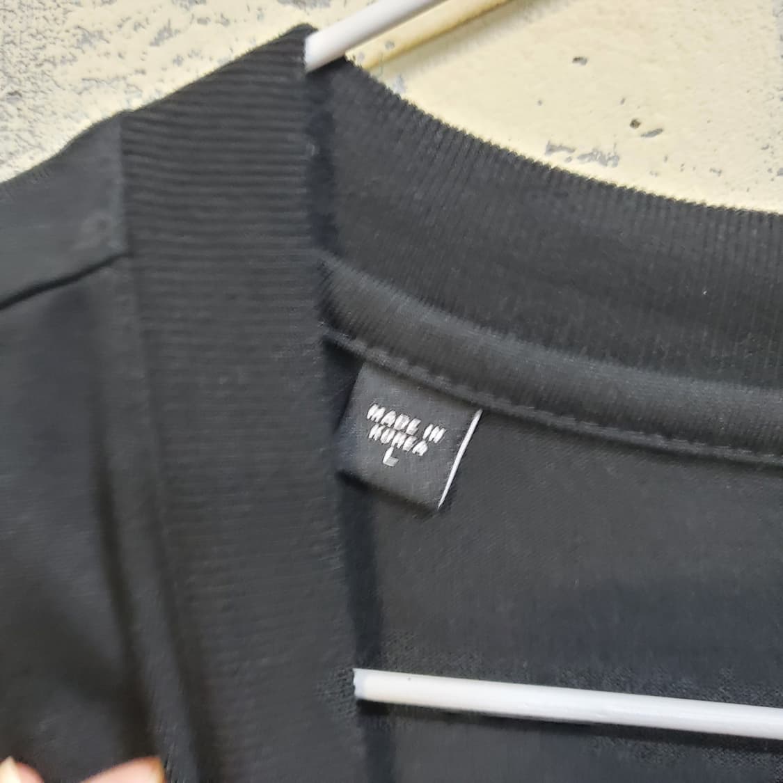 게스 GUESS 블랙 반팔 티셔츠  상품이미지4