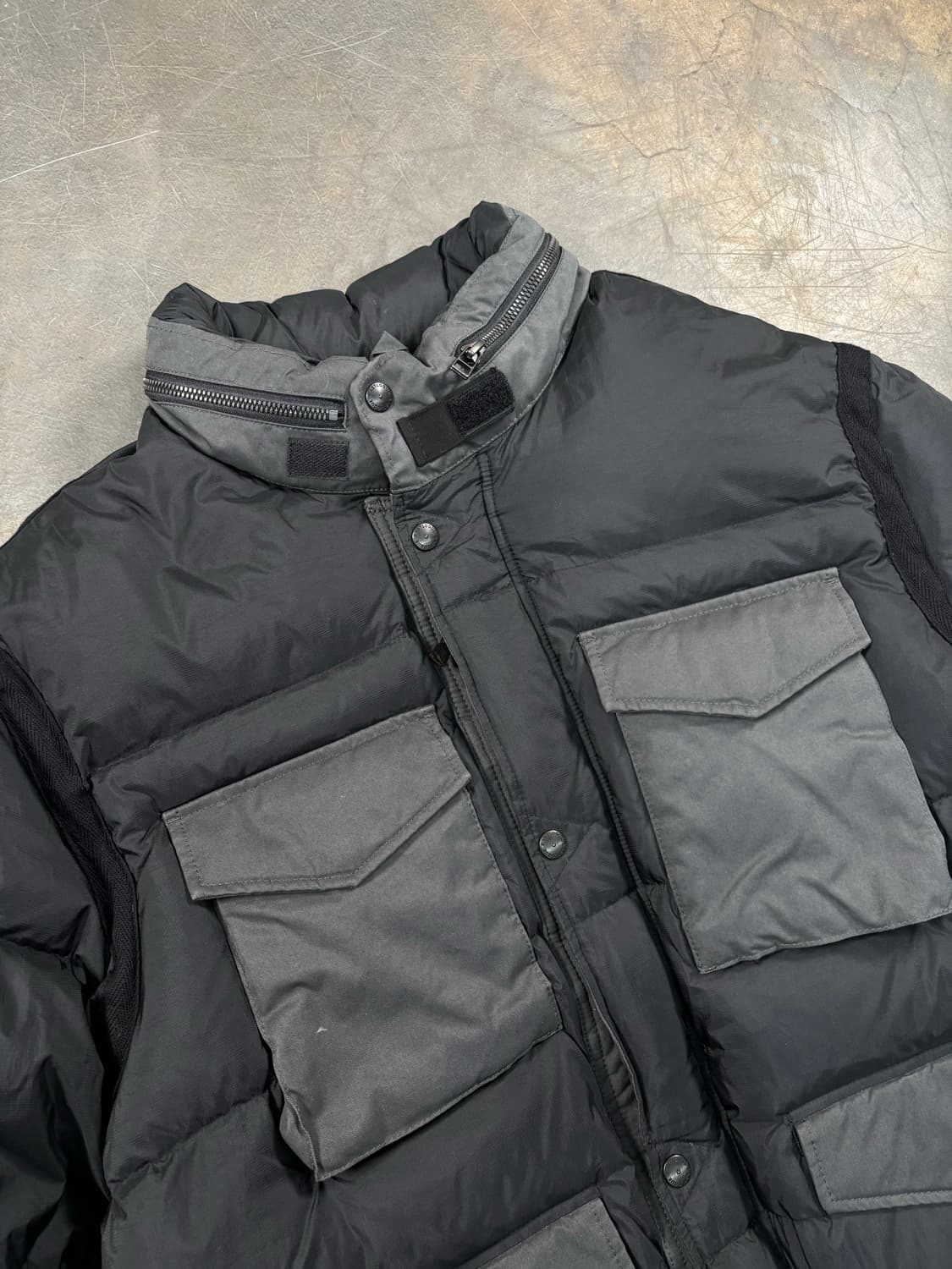 이스트로그 X 시리즈 필드 다운 패딩 상품이미지2