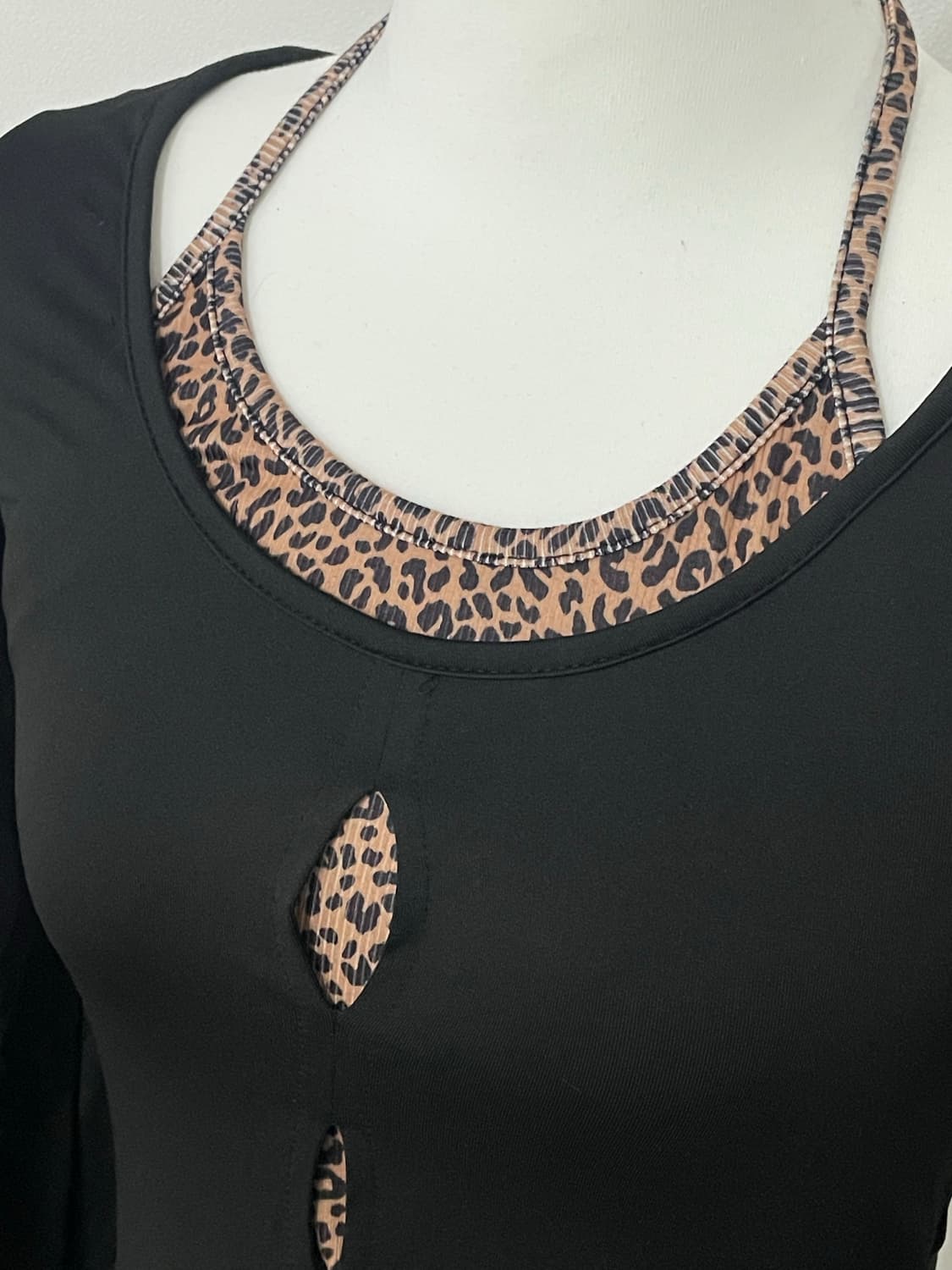 나눔) 블랙 홀터넥 호피 딱붙핏 트임 롱슬리브 오네갸루 라떼갸루 펑크 상품이미지2