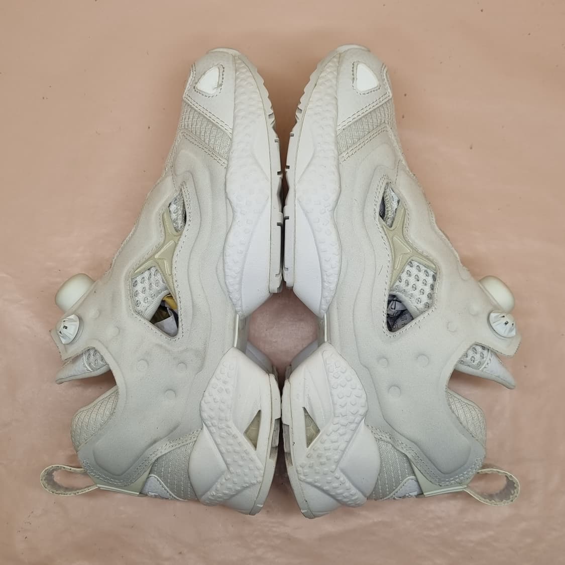 리복  인스타펌프 퓨리 화이트 여성운동화240  상품이미지5