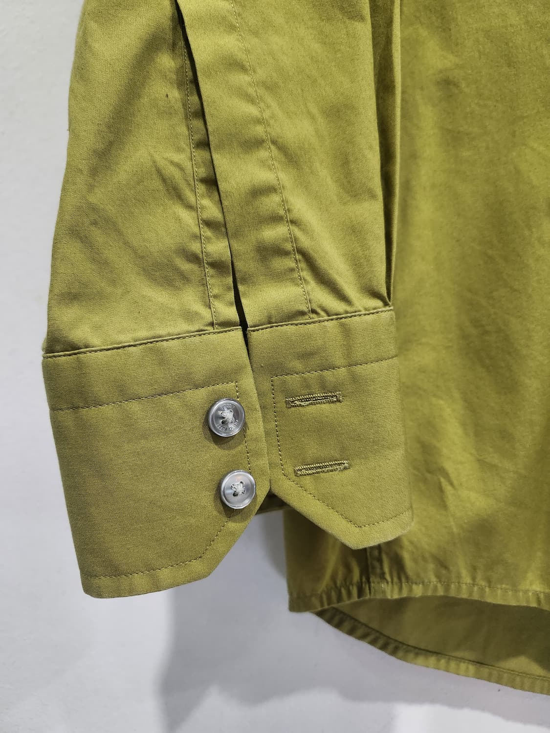 BOSS 휴고보스 올리브 그린 셔츠 16.5 정품 상품이미지3