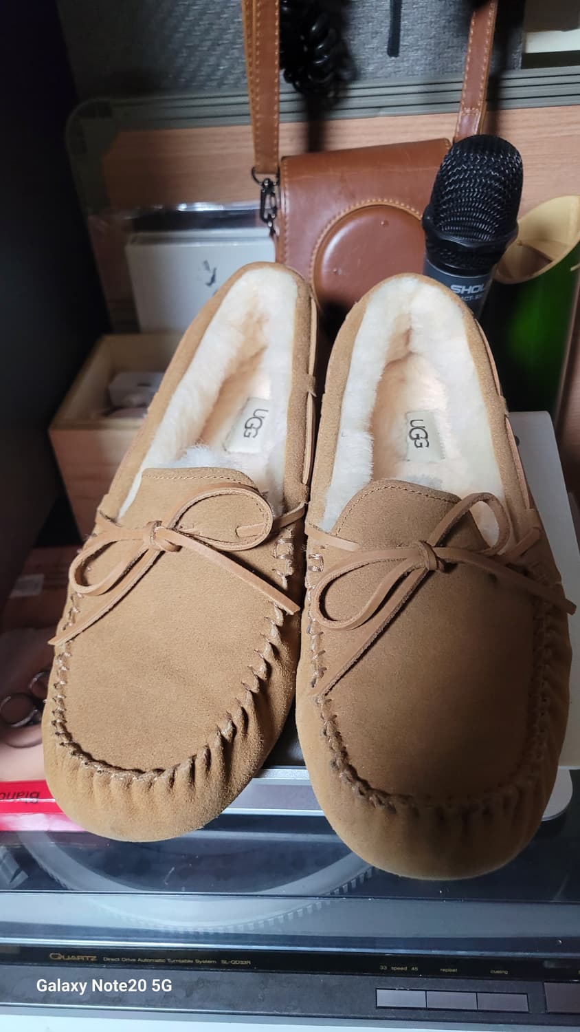 어그 스니커즈 상품이미지2